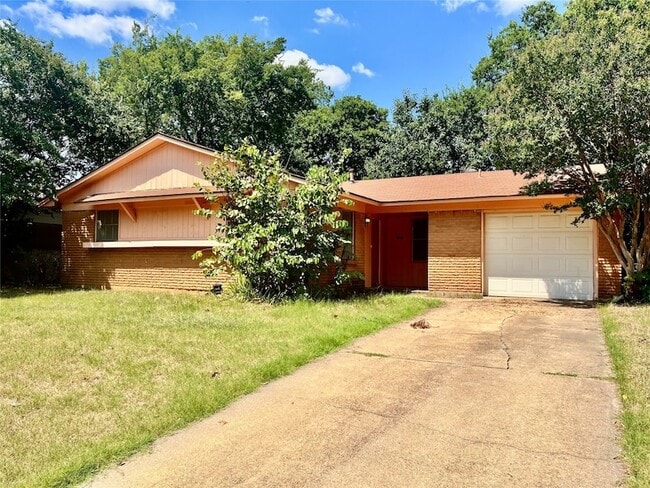 Photo - 3809 Titan Trail