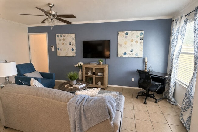 Photo - 3825 Oak St Unit SI ID1589931P