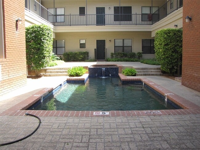 Photo - 106 E 30th St Unit 101