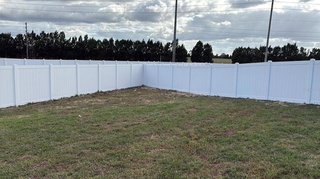 Photo - 833 Colville Dr