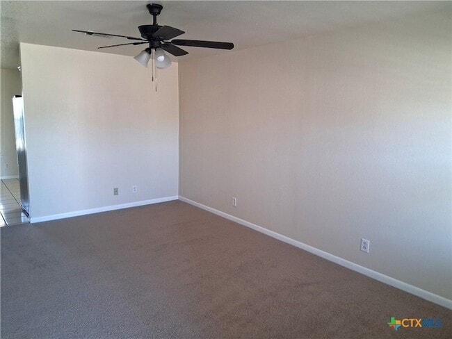 Photo - 1005 Circle M Dr Unit B