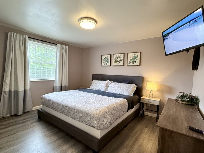 Photo - 11423-11425 5 Cedars Rd Unit ID1293781P