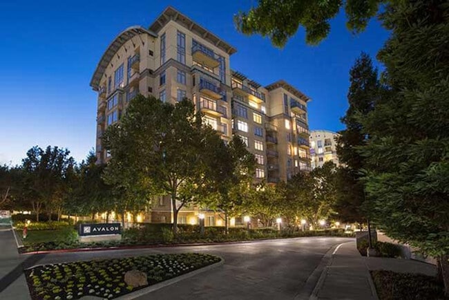 Building Photo - 2400 W El Camino Real Unit ID1275674P