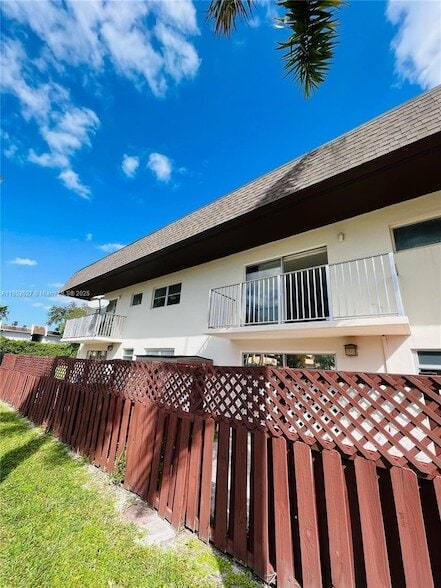 Photo - 8601 SW 94th St Unit 204W