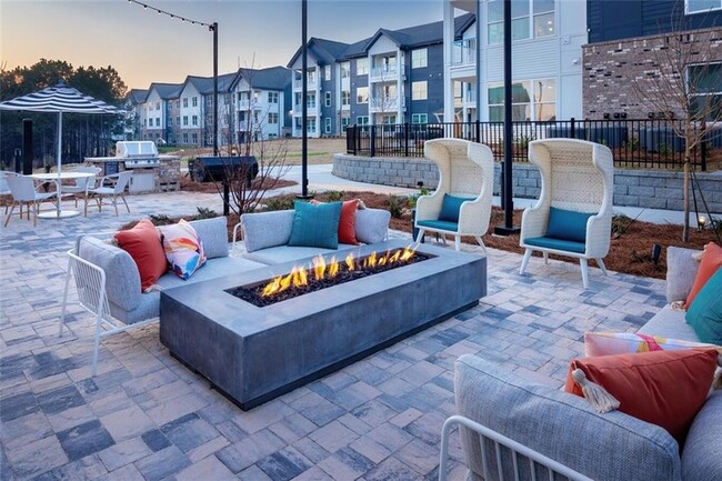 Photo - 5617 Oakley Industrial Blvd