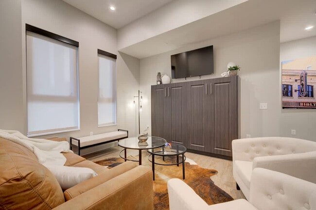 Photo - 110 W Beall St Unit FL1-ID1339964P