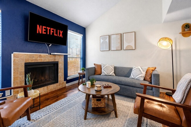 Building Photo - 800 S 1st St Unit ID1422351P