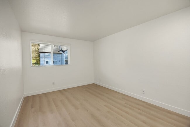 Photo - Wellington Place Apartments