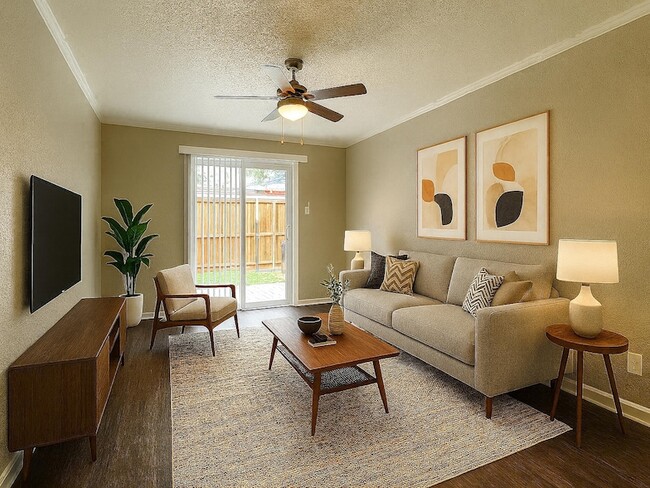 Building Photo - 4335 Cedar Springs Rd Unit 116