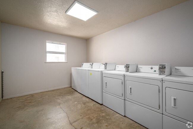 Photo - EAGLE CREST APARTMENTS