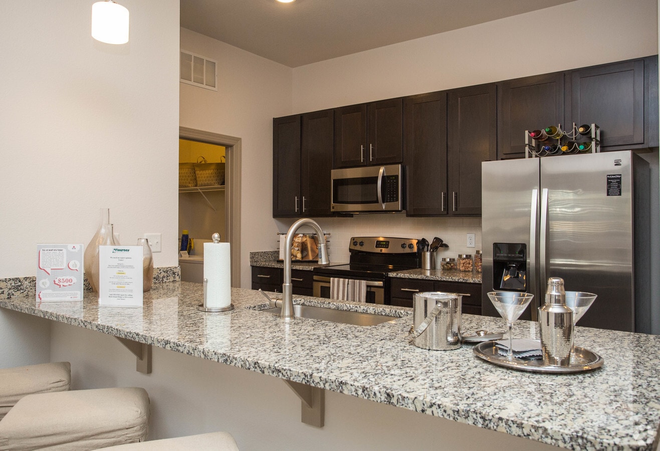 2BR, 2BA - 1,168 SF - Rock Island Ridges