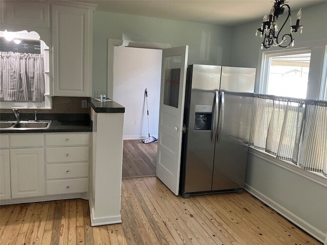 Photo - 603 Estel St