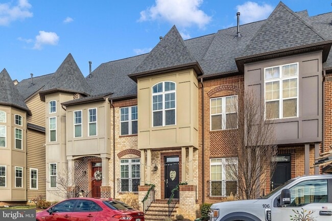Building Photo - 619 Blandwood Rd