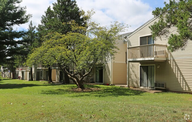 The Hamptons at Town Center - Hamptons