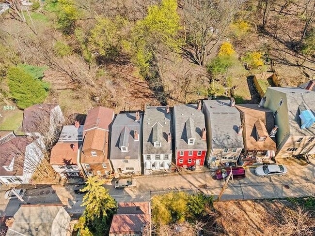 Photo - 39 Welsh Way