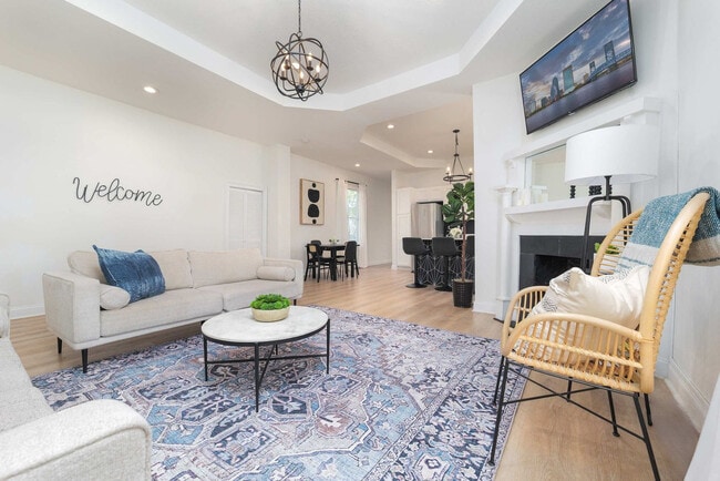 Photo - 1445 N Laura St Unit SI ID1578537P