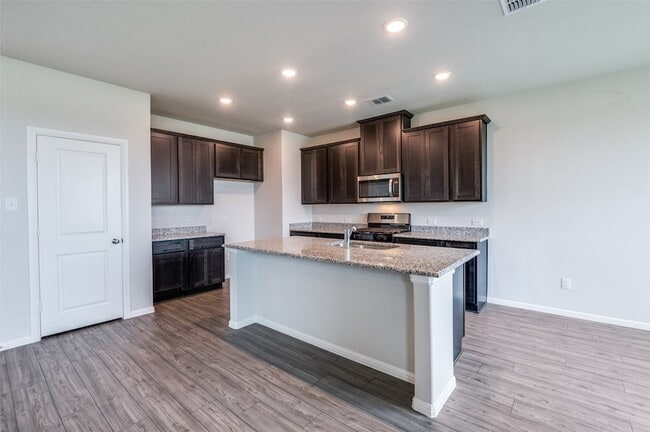 Photo - 737 Santa Lucia Dr