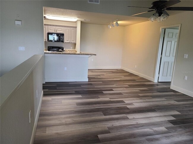 Photo - 8911 Manor Loop Unit 205