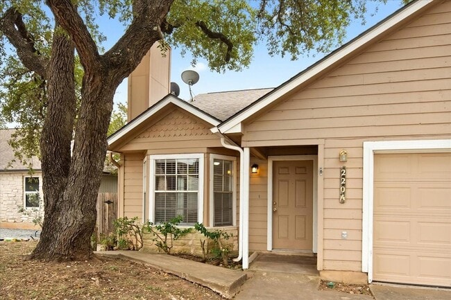 Photo - 220 Sailmaster St Unit A