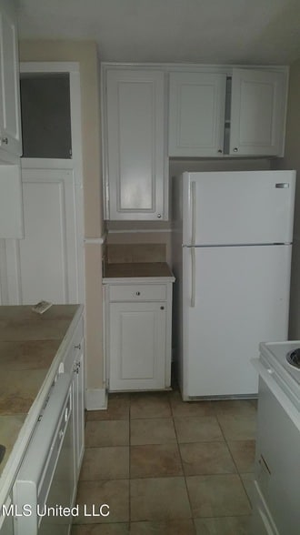 Photo - 327 Decelle St Unit A