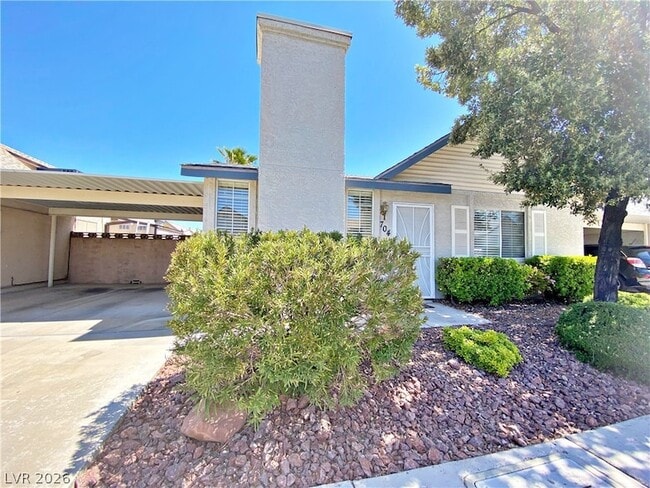 Building Photo - 704 Calahan Point Dr
