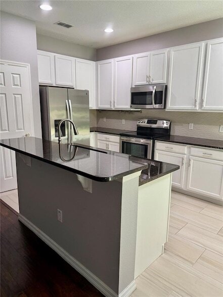 Photo - 12832 Oulton Cir