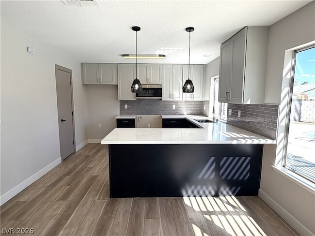 Photo - 5629 Caladonia Ave