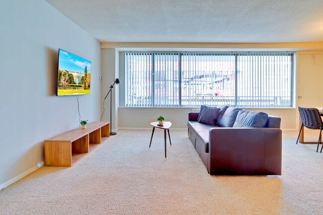 Photo - 2111 Richmond Hwy Unit FL2-ID1022370P