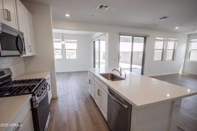 Photo - 21326 W Roanoke Ave