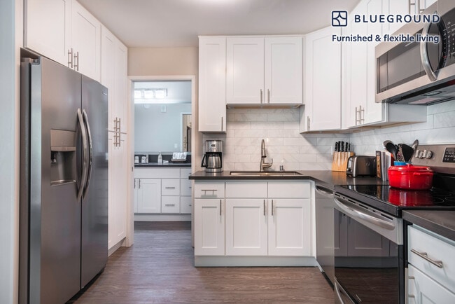 Photo - 870 Hilgard Ave Unit FL1-ID54