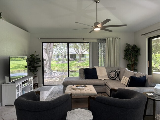 Photo - 216 Club Dr Unit ID1065702P