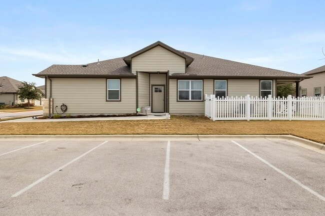 Photo - 1701 Logan Dr Unit 53