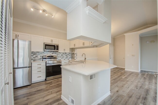 Photo - 2111 Welch St Unit A321