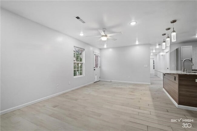 Photo - 731 Erika Ave