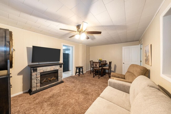 Photo - 234 N Hamilton St Unit ID1253030P