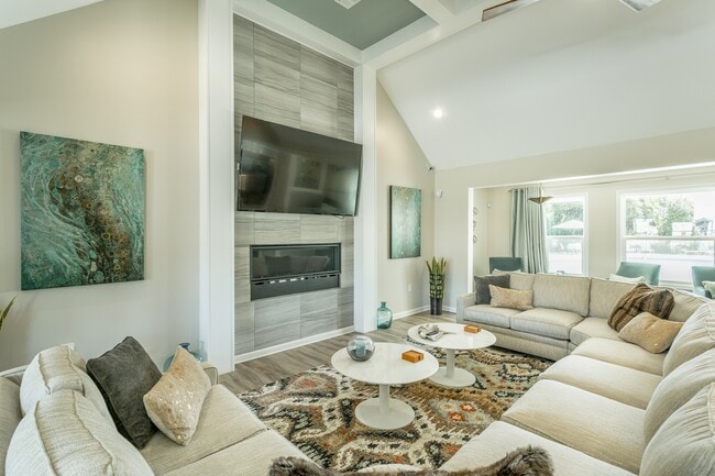 Resident Lounge at Hawthorne at Lily Flagg in Huntsville, AL - Hawthorne at Lily Flagg