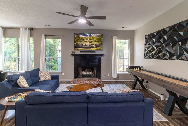 Building Photo - 9 Walthour Cove Unit ID1369221P