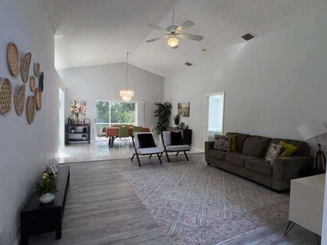 Photo - 1883 Oak Berry Cir