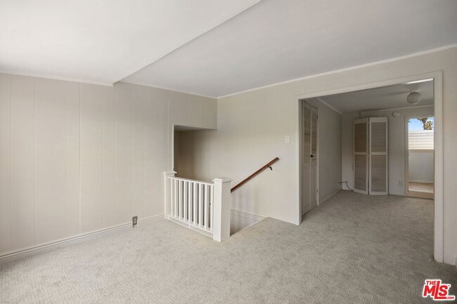 Photo - 435 1/2 Raymond Avenue Unit