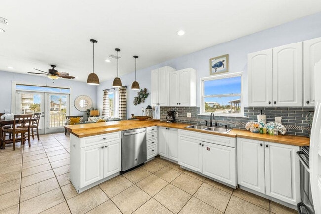 Photo - 1433 W Lagoon Ave Unit ID1267128P