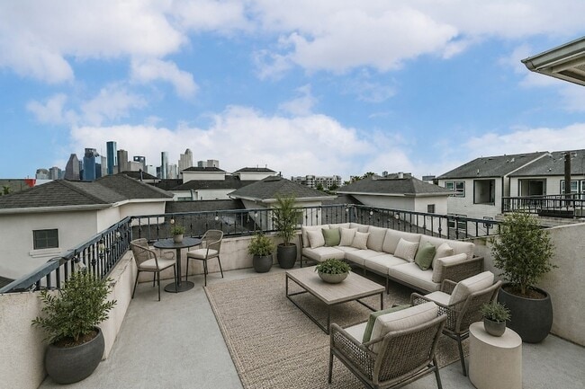 Photo - 1407 Stanford St