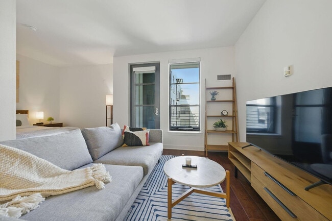 Photo - 355 Berry St Unit FL4-ID1224043P