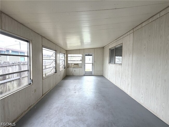 Photo - 106 Gaslight Ave