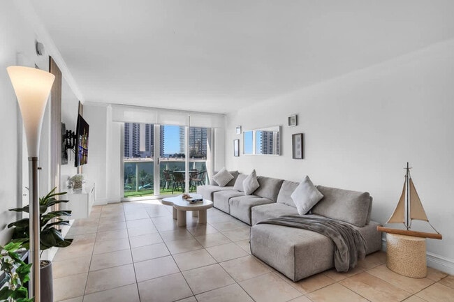 Photo - 19370 Collins Ave Unit ID1372352P