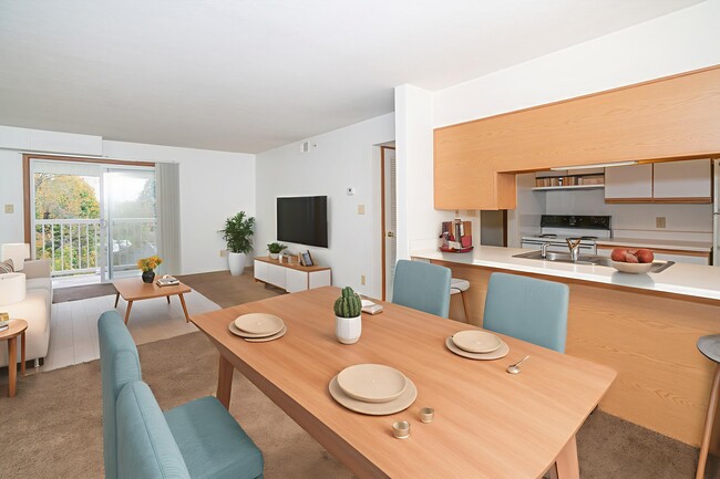 Photo - Geary Estates Apartments