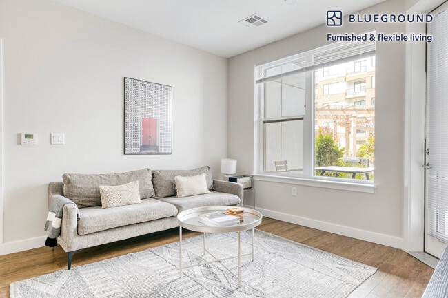 Building Photo - 139 Washington St Unit FL3-ID1211