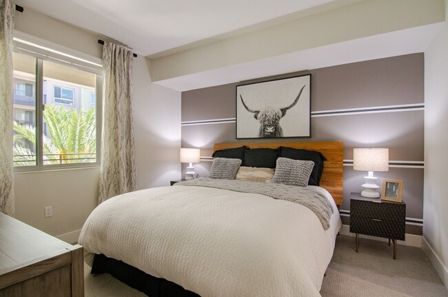Vive on the Park, San Diego, Bedroom - Vive on The Park