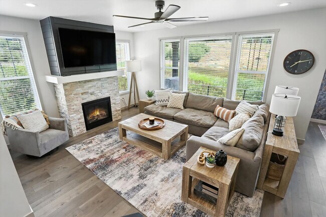 Photo - 12737 N Belaview Wy Unit ID1282845P