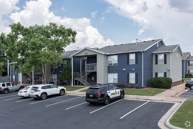 Photo - 412 Crossing