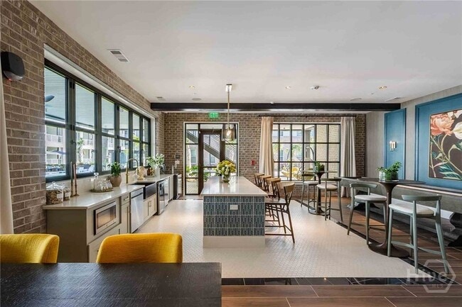 Photo - 1150 E Perry Ln Unit A1